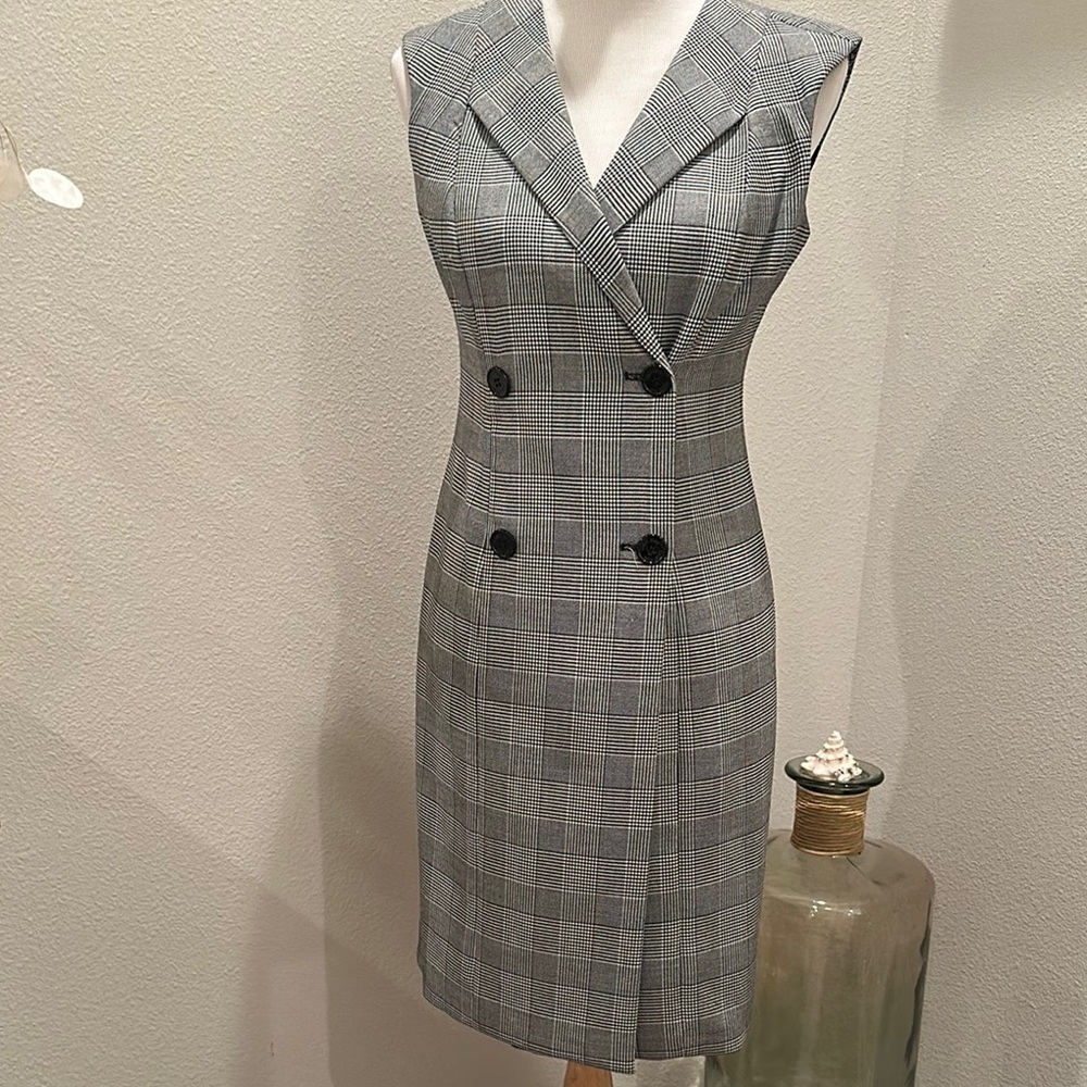 Calvin Klein Gray Sleeveless Sheath Dress Notched Collar